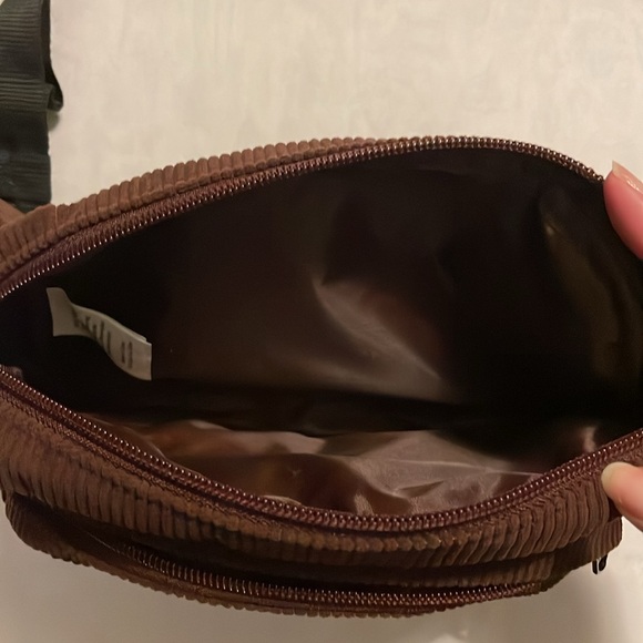 Official Justin Bieber x Tim Hortons “Timbiebs” waistbag - Picture 2 of 4